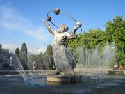 Американы илк кәшф едән Әбу Рејһан Бируни. Колуб мәһз онун хәритәси әсасында Америкаја ҝедиб чыхмышдыр
