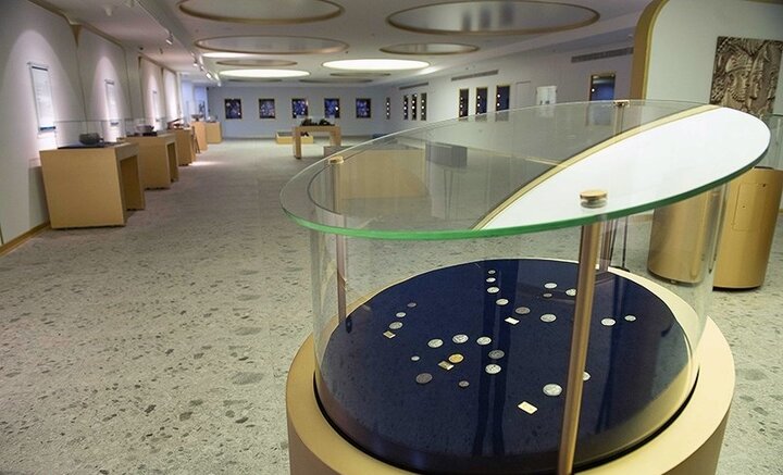 ۶۳ سکه تاریخی منقوش به نام پیامبر (ص) رونمایی می‌شود