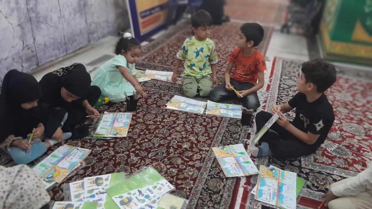 برگزاری گردهمایی زنان پیرو اهلبیت(ع) در حرم رضوی با موضوع "نقش مادران در تربیت نسل مهدوی" + تصاویر