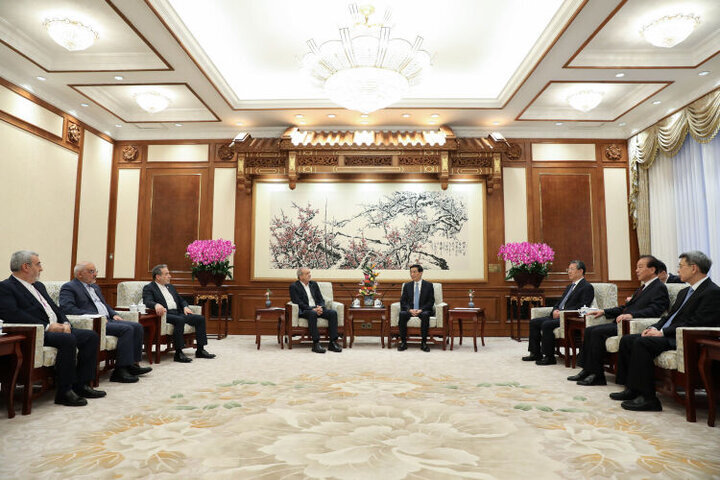 အီရန် နှင့် တရုတ်တို့သည် ရန်သူများနှင့် ရင်ဆိုင် ရန် စည်းလုံးညီညွတ်မှု နှင့် ချစ်ကြည်ရင်းနှီးမှုကို ပိုမို ခိုင်မာ စေမည်ဟု ကတိပြုခဲ့ကြ