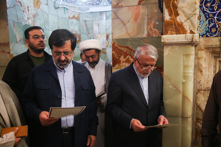 Photos: Iran’s Minister of Cultural Heritage visits Hazrat Masoumeh holy shrine
