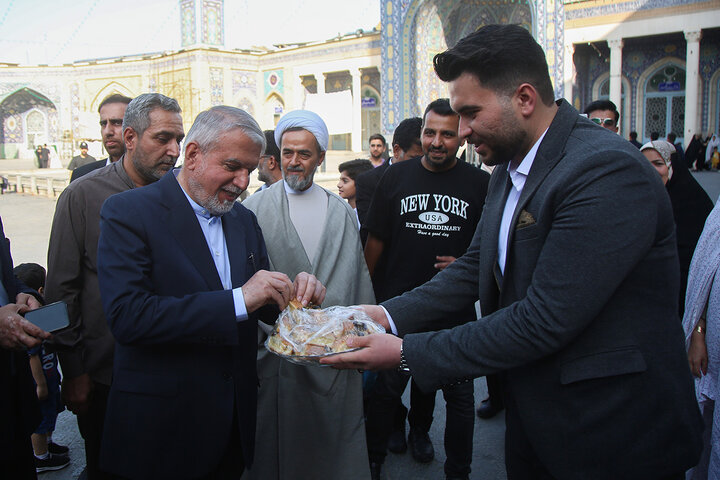 Photos: Iran’s Minister of Cultural Heritage visits Hazrat Masoumeh holy shrine