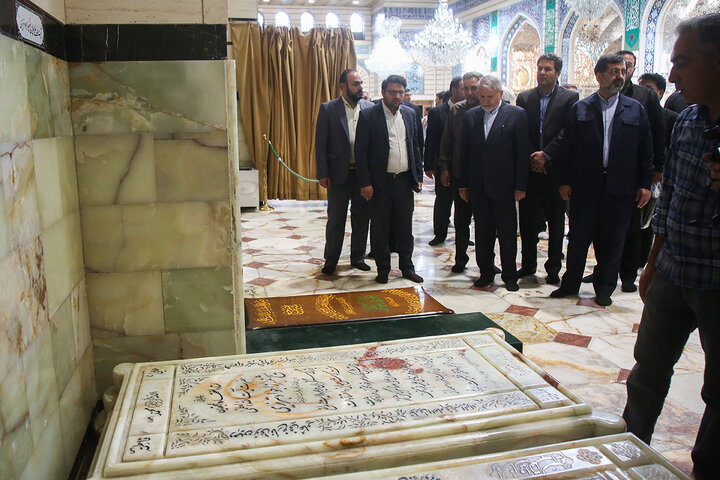 Photos: Iran’s Minister of Cultural Heritage visits Hazrat Masoumeh holy shrine