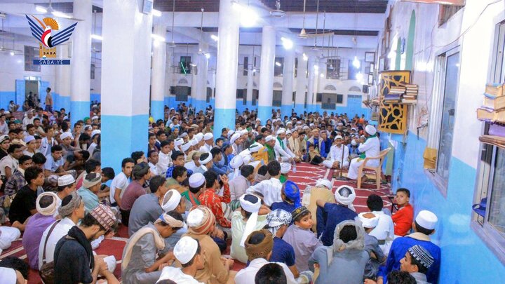 تقرير مصور/ تنظيم ندوة ثقافية بذكرى المولد النبوي بمدينة الحديدة اليمنية