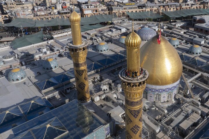 غسل وتنظيف منارتي مرقد أبي الفضل العباس (عليه السلام)