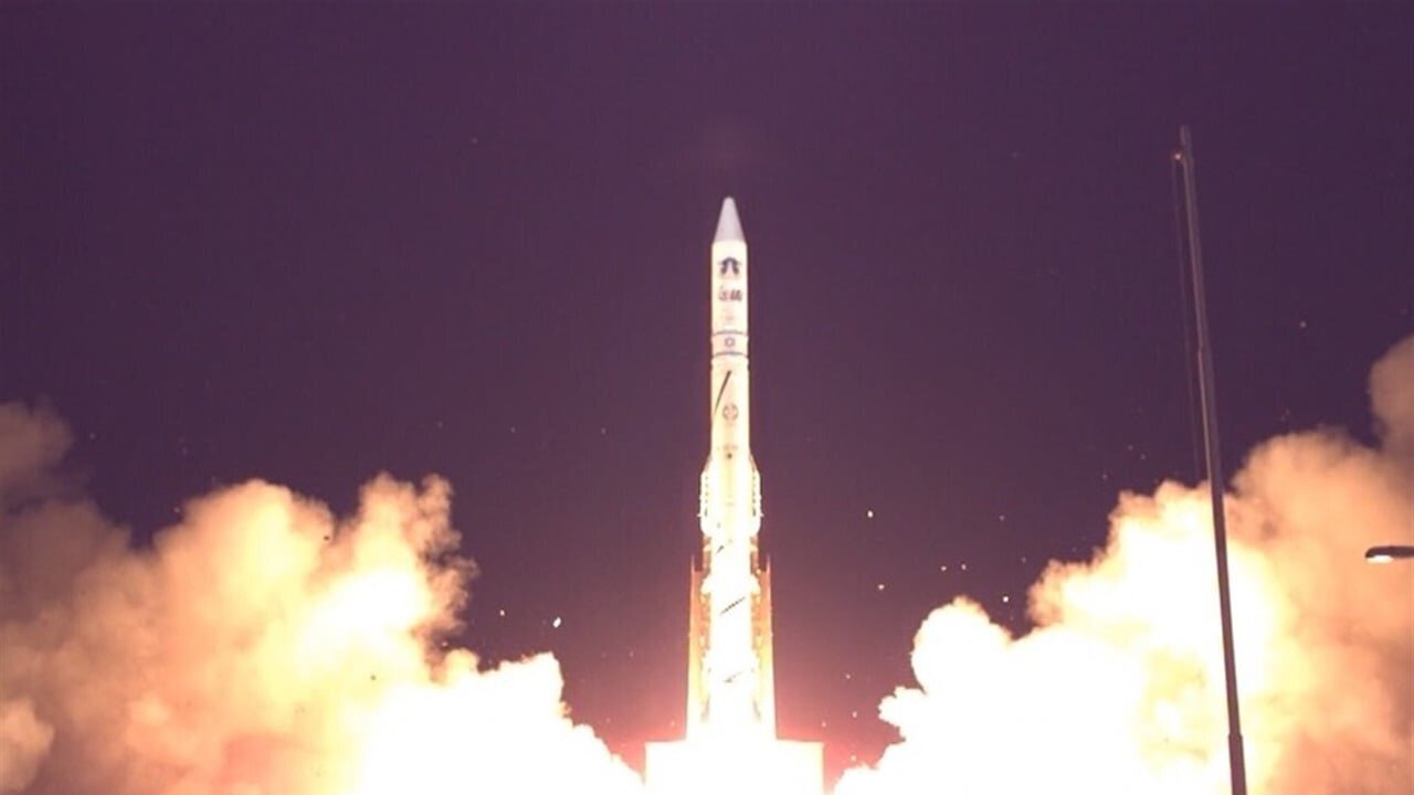 Inilunsad ng Israel ang Spy Satellite na “Ofek 19” sa Kalawakan