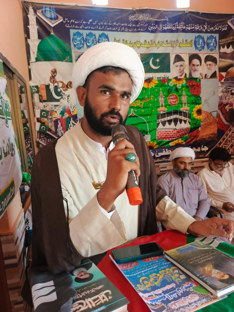 جشن میلاد پیامبر (ص) در جیکبآباد؛ وحدت شیعه و سنی در صحنهای باشکوه + تصاویر