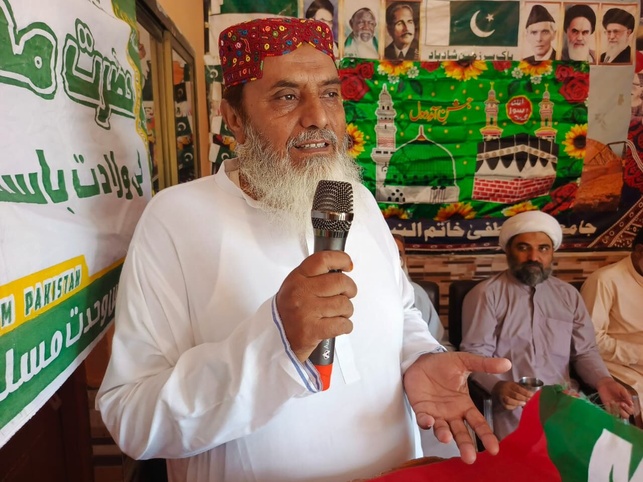 جشن میلاد پیامبر (ص) در جیکبآباد؛ وحدت شیعه و سنی در صحنهای باشکوه + تصاویر