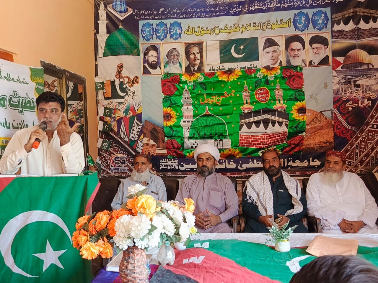 جشن میلاد پیامبر (ص) در جیکبآباد؛ وحدت شیعه و سنی در صحنهای باشکوه + تصاویر