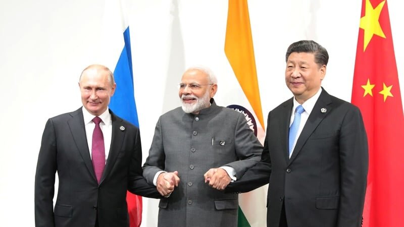 Пользователи соцсети X: Америка потеряла не только Индию, но и историю