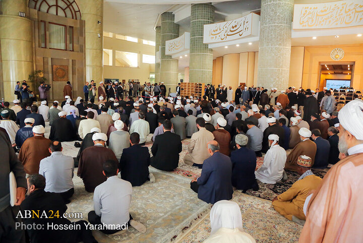 برپایی نماز جماعت وحدت در سالن اجلاس سران