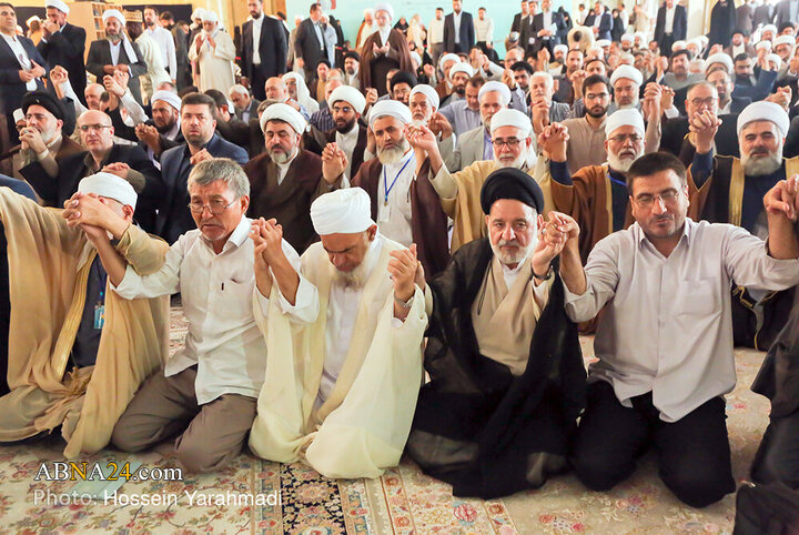 برپایی نماز جماعت وحدت در سالن اجلاس سران