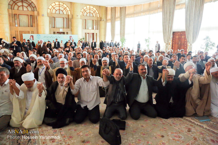 برپایی نماز جماعت وحدت در سالن اجلاس سران