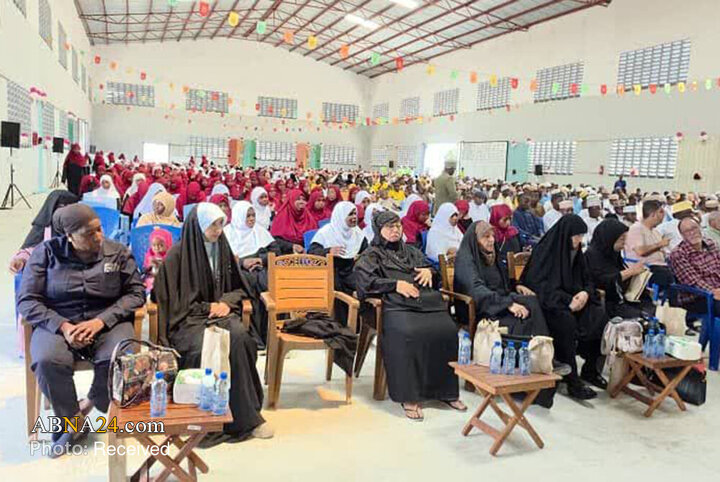 Raporta wêneyan | Amadebûna bi heybet a evîndarên Ehlê Beytê (S.X) li pîrozbahiya mezin a 1500 saliya jidayikbûna Pêxemberê Rehmetê (S.X.A) li Tanzanyayê