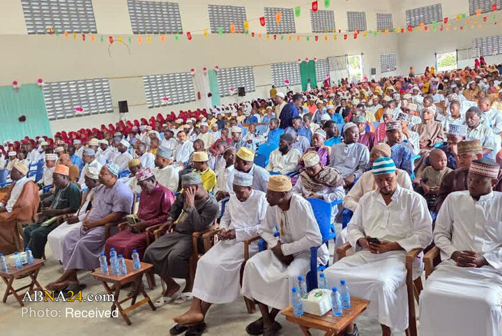 Raporta wêneyan | Amadebûna bi heybet a evîndarên Ehlê Beytê (S.X) li pîrozbahiya mezin a 1500 saliya jidayikbûna Pêxemberê Rehmetê (S.X.A) li Tanzanyayê