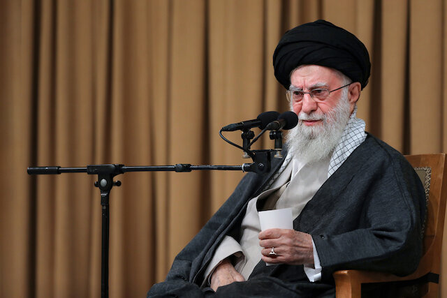 Imam Khamenei: Way to confront Zionist regime's crimes isn't closed