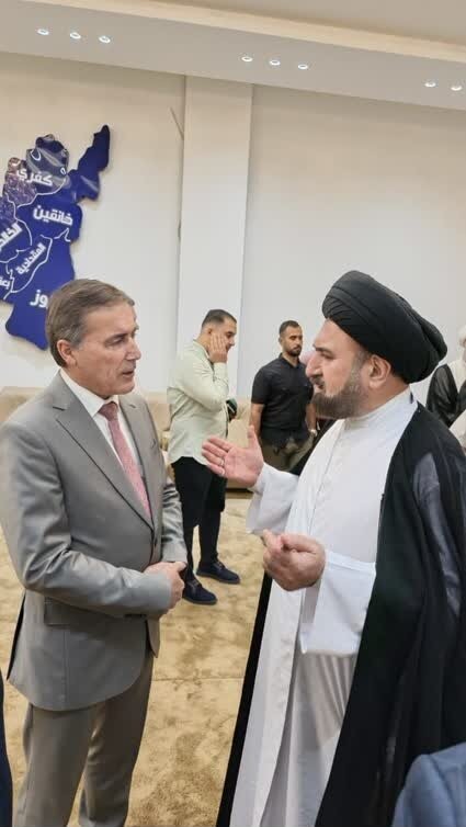 Head of AhlulBayt Assembly in Iraq meets with Diyala's scholars, figures (+Photos)