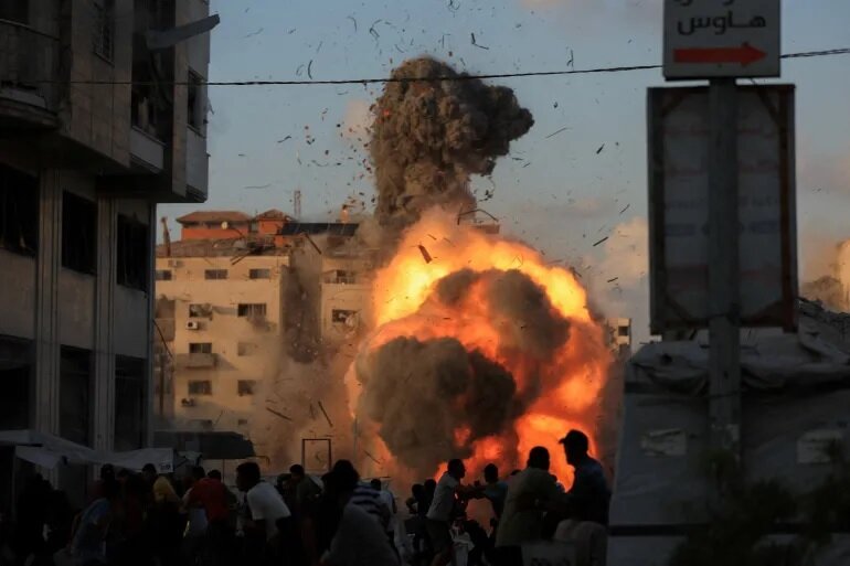 Israeli army destroyed, damaged over 150 buildings in one day