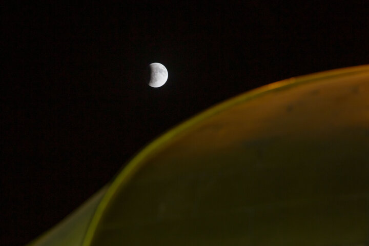 Photos: Beautiful scenes of lunar eclipse above Imam Reza holy shrine