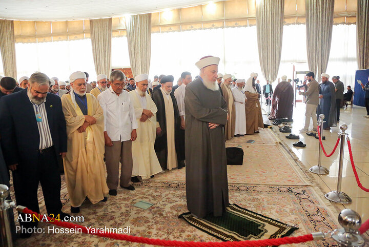 تقرير مصور/ صلاة مشتركة لضيوف المؤتمر الدولي 39 للوحدة الاسلامية بطهران