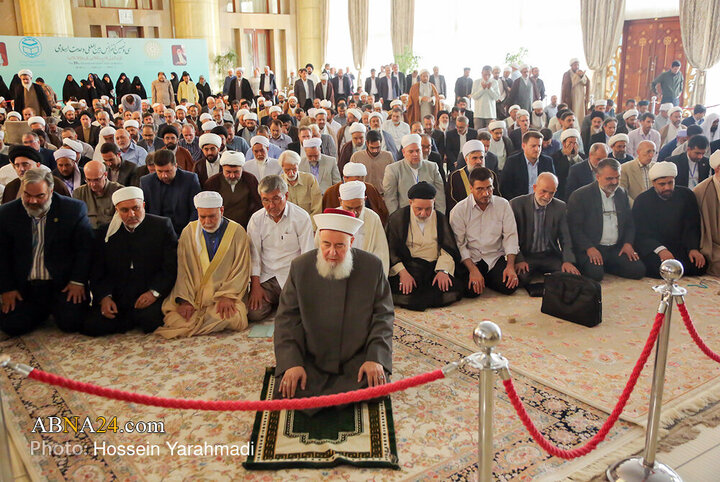 تقرير مصور/ صلاة مشتركة لضيوف المؤتمر الدولي 39 للوحدة الاسلامية بطهران