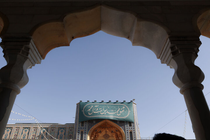 Photos: Installation of banners celebrating birth of Holy Prophet Muhammad at Razavi shrine