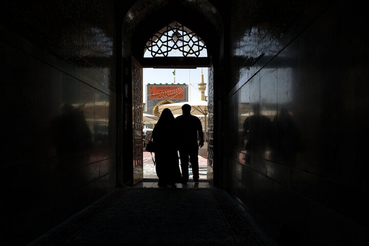 Photos: Installation of banners celebrating birth of Holy Prophet Muhammad at Razavi shrine