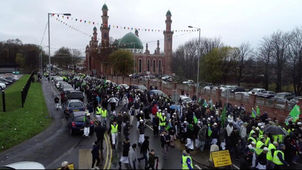Thousands join Eid Milad-un-Nabi procession in Bolton despite heavy rain