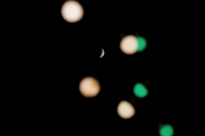 تقرير مصور/ خسوف القمر في سماء حرم الإمام الرضا (ع)