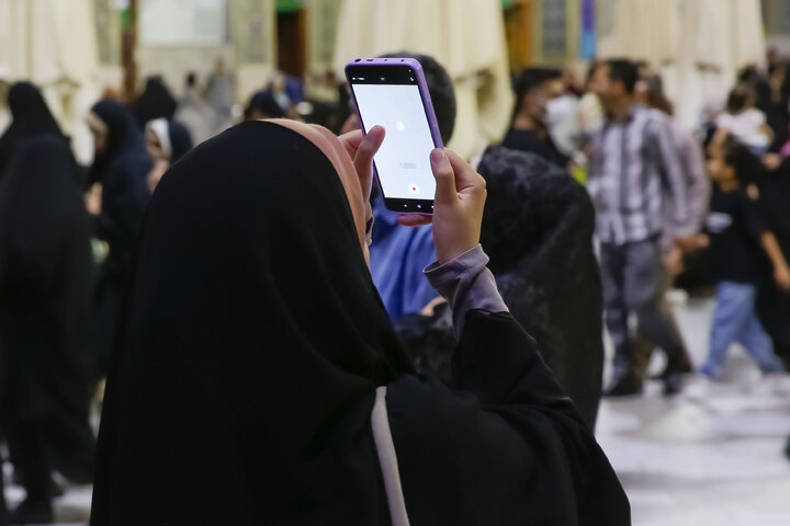 تقرير مصور/ خسوف القمر في سماء حرم الإمام الرضا (ع)