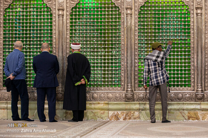 میهمانان سی‌و‌نهمین کنفرانس وحدت اسلامی با آرمان‌های امام خمینی(ره) تجدید میثاق کردند