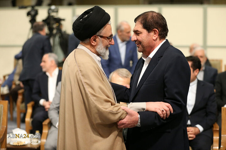 အီရန် သမ္မတနှင့် အစိုးရအဖွဲ့ အဖွဲ့ဝင်များ သည် ရဲဟ်ဗရ် အင်န်ကေလာဗ် အစ္စလာမ်မီ နှင့် တွေ့ဆုံ ။ ။ Photos