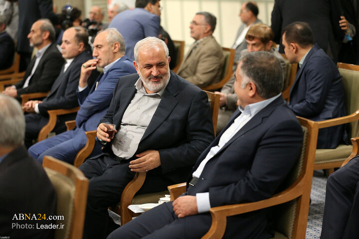 အီရန် သမ္မတနှင့် အစိုးရအဖွဲ့ အဖွဲ့ဝင်များ သည် ရဲဟ်ဗရ် အင်န်ကေလာဗ် အစ္စလာမ်မီ နှင့် တွေ့ဆုံ ။ ။ Photos