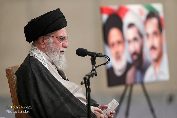 အီရန် သမ္မတနှင့် အစိုးရအဖွဲ့ အဖွဲ့ဝင်များ သည် ရဲဟ်ဗရ် အင်န်ကေလာဗ် အစ္စလာမ်မီ နှင့် တွေ့ဆုံ ။ ။ Photos