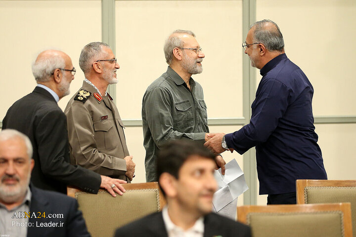 အီရန် သမ္မတနှင့် အစိုးရအဖွဲ့ အဖွဲ့ဝင်များ သည် ရဲဟ်ဗရ် အင်န်ကေလာဗ် အစ္စလာမ်မီ နှင့် တွေ့ဆုံ ။ ။ Photos