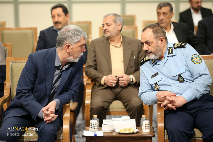 အီရန် သမ္မတနှင့် အစိုးရအဖွဲ့ အဖွဲ့ဝင်များ သည် ရဲဟ်ဗရ် အင်န်ကေလာဗ် အစ္စလာမ်မီ နှင့် တွေ့ဆုံ ။ ။ Photos