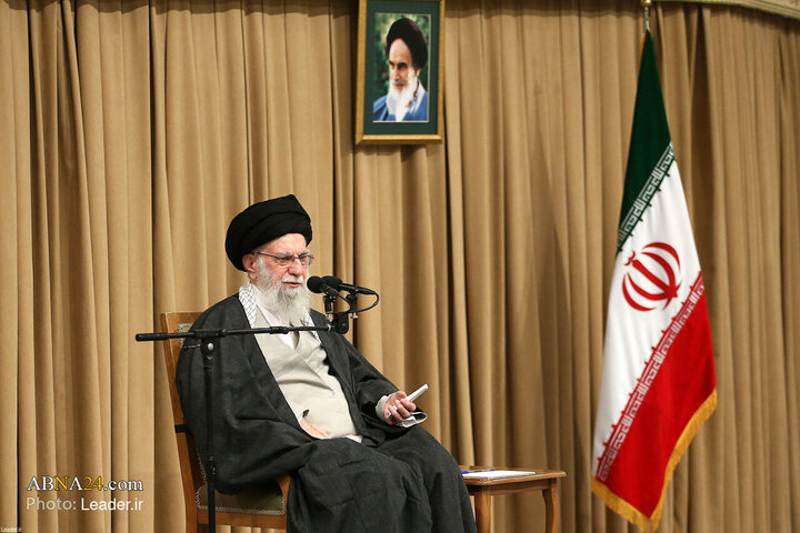 အီရန် သမ္မတနှင့် အစိုးရအဖွဲ့ အဖွဲ့ဝင်များ သည် ရဲဟ်ဗရ် အင်န်ကေလာဗ် အစ္စလာမ်မီ နှင့် တွေ့ဆုံ ။ ။ Photos