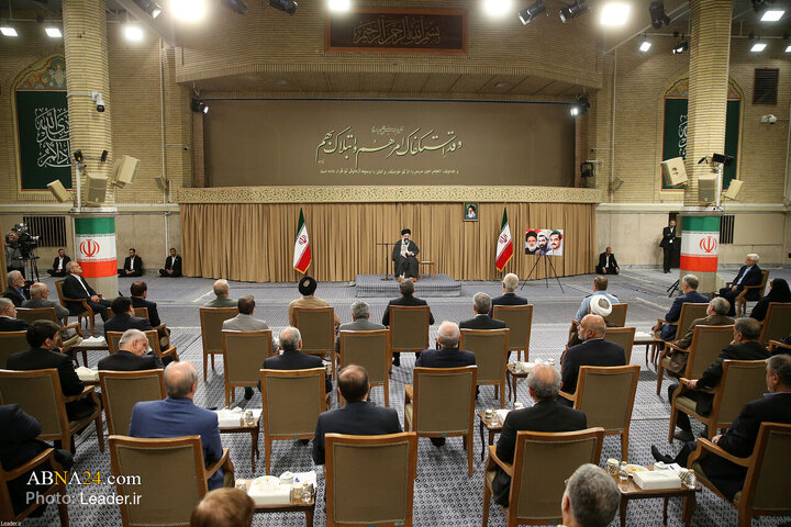 အီရန် သမ္မတနှင့် အစိုးရအဖွဲ့ အဖွဲ့ဝင်များ သည် ရဲဟ်ဗရ် အင်န်ကေလာဗ် အစ္စလာမ်မီ နှင့် တွေ့ဆုံ ။ ။ Photos