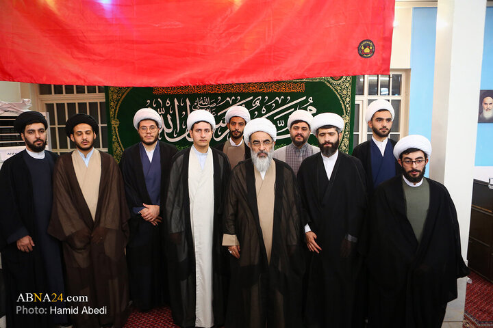 آئین عمامه گذاری طلاب در روز میلاد پیامبر اکرم(ص) و امام جعفر صادق(ع) در قم