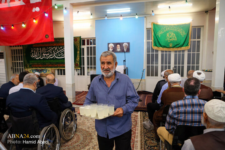 آئین عمامه گذاری طلاب در روز میلاد پیامبر اکرم(ص) و امام جعفر صادق(ع) در قم