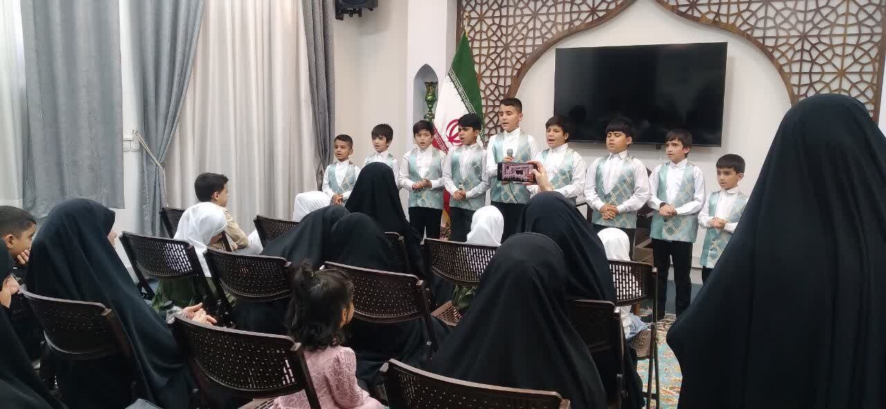 جشن ۱۷ ربیع‌الاول ویژه شیعیان آذری‌زبان در حرم مطهر رضوی برگزار شد + تصاویر