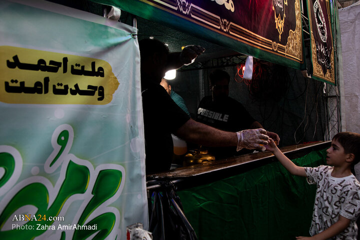شکوه جشن میلاد پیامبر(ص) در قلب تهران؛ موکب‌ها و آتش‌بازی در میدان ولی‌عصر(عج)