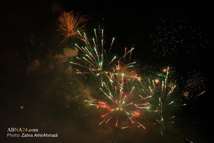 شکوه جشن میلاد پیامبر(ص) در قلب تهران؛ موکب‌ها و آتش‌بازی در میدان ولی‌عصر(عج)