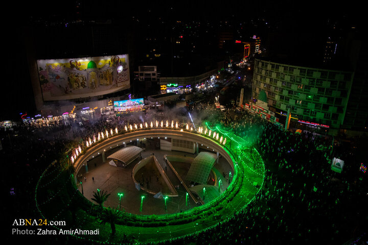 شکوه جشن میلاد پیامبر(ص) در قلب تهران؛ موکب‌ها و آتش‌بازی در میدان ولی‌عصر(عج)