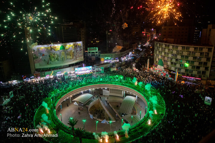 شکوه جشن میلاد پیامبر(ص) در قلب تهران؛ موکب‌ها و آتش‌بازی در میدان ولی‌عصر(عج)