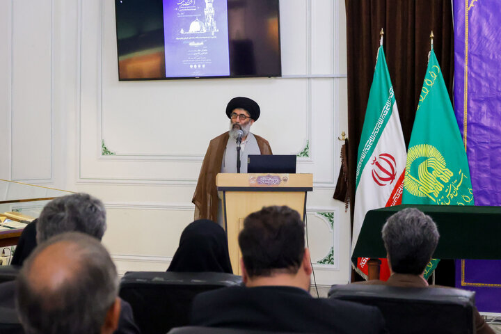 تقرير مصور/ إزاحة الستار عن عملات تاريخية تحمل اسم النبي محمد (ص) في متحف الحرم الرضوي الشریف