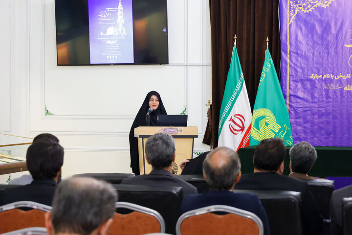 تقرير مصور/ إزاحة الستار عن عملات تاريخية تحمل اسم النبي محمد (ص) في متحف الحرم الرضوي الشریف