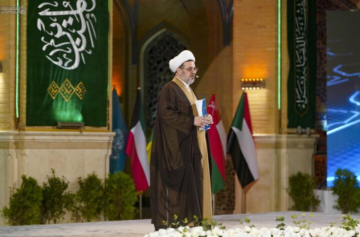 تقرير مصور/ العتبة العلويّة المقدّسة تفتتح فعاليات الجلسة الأولى لمهرجان الرسول الأعظم (ص) الدولي الرابع للشعر العربي بمشاركة دولية