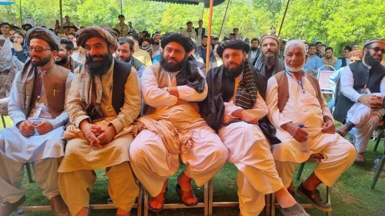 طالبان و قانونگذاری برای شبهای شعر … میان خلاقیت و سانسور