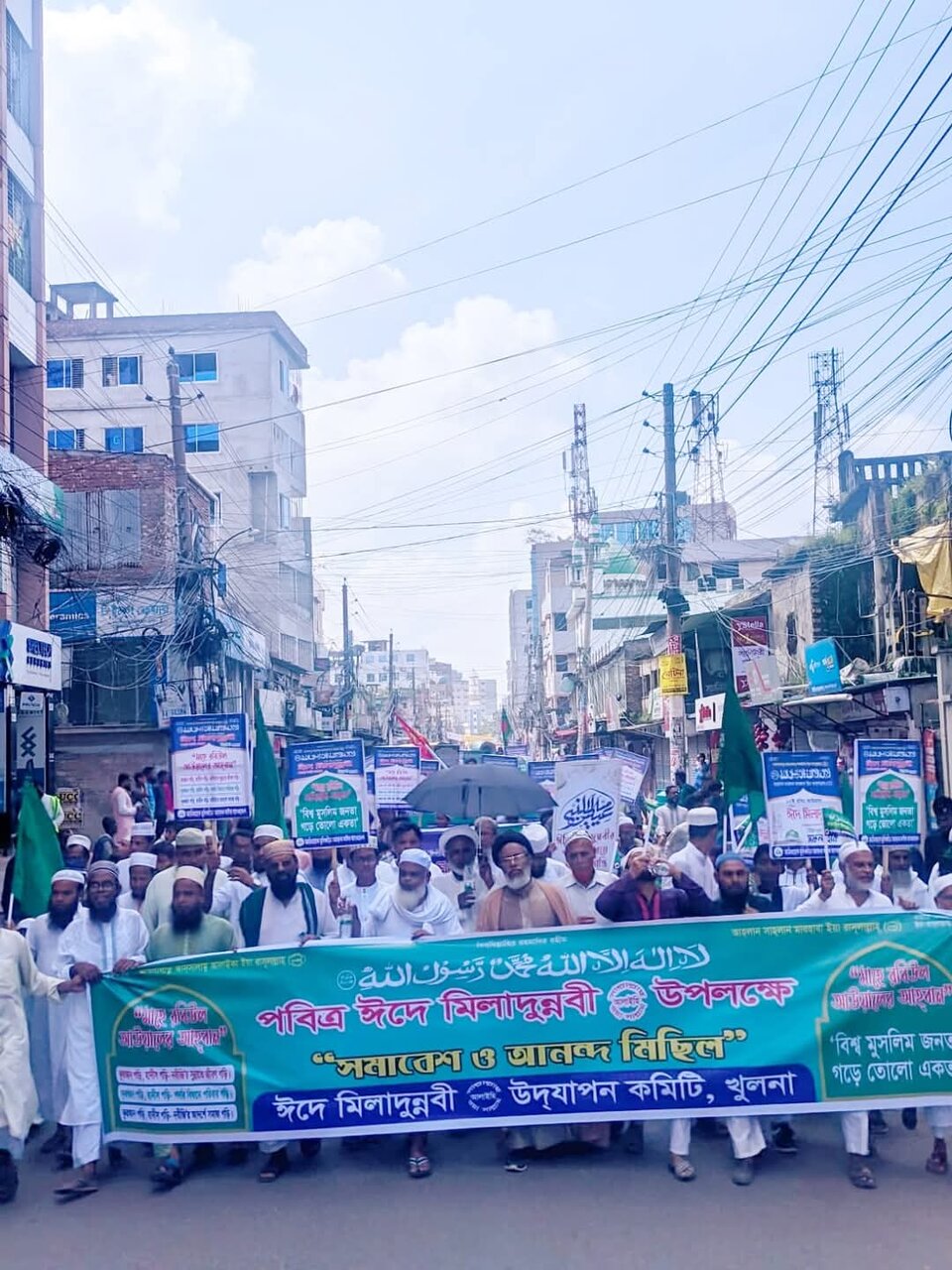 برگزاری راهپیمایی به مناسبت هفته وحدت در شهر کولنا بنگلادش + تصاویر